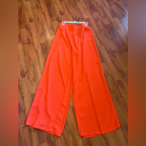 Lulumari Red Wide Leg Lightweight Pants Size XL. - Picture 1 of 12